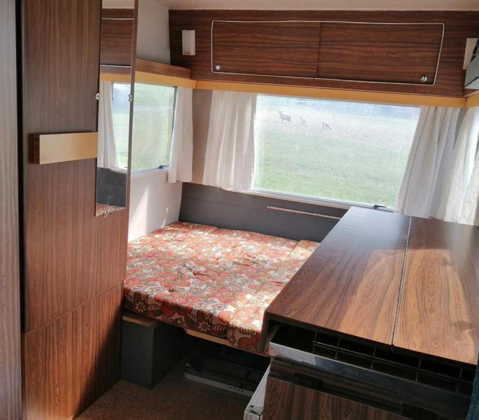Camping Le Val Aux Fees - Broceliande Concoret エクステリア 写真