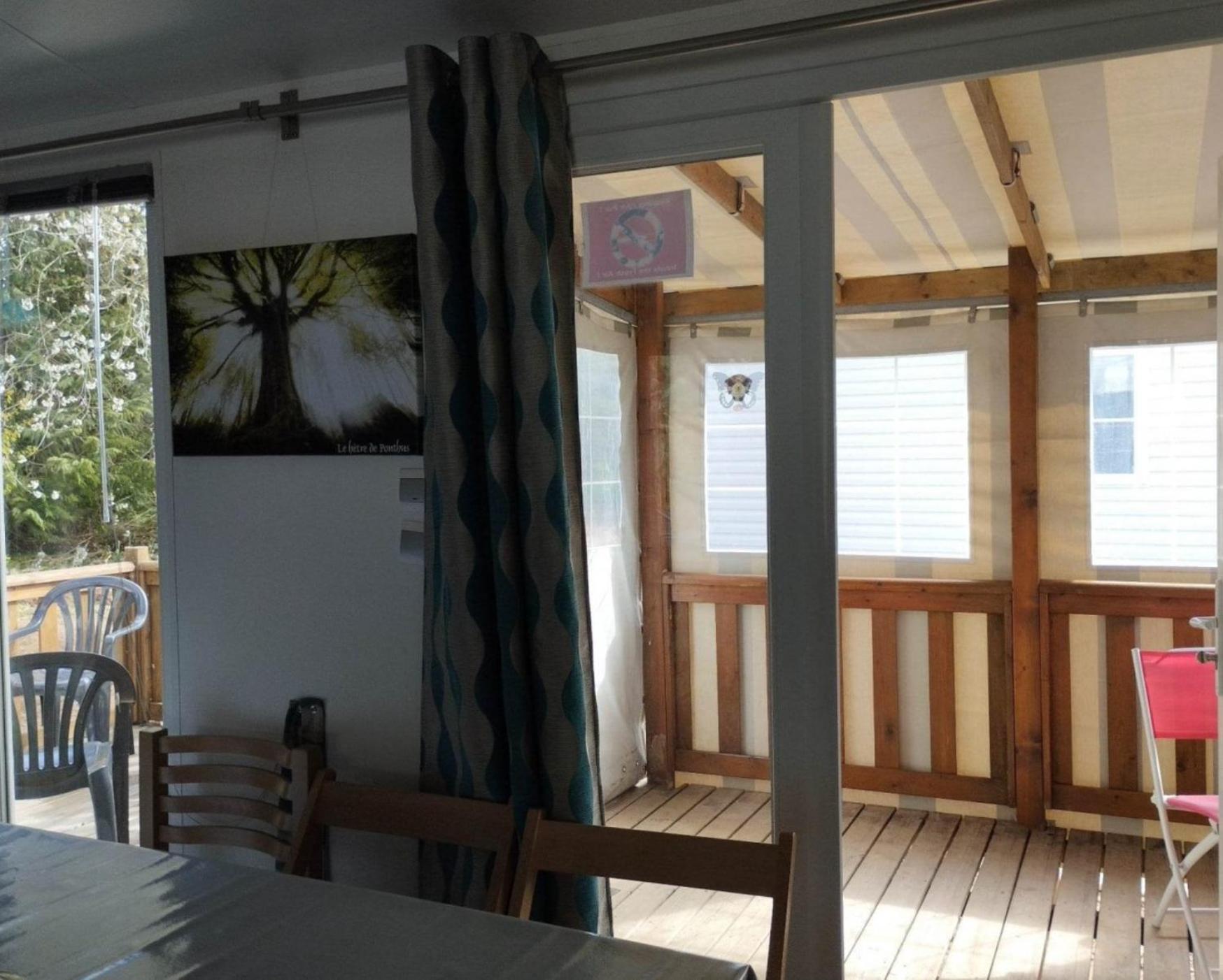 Camping Le Val Aux Fees - Broceliande Concoret エクステリア 写真