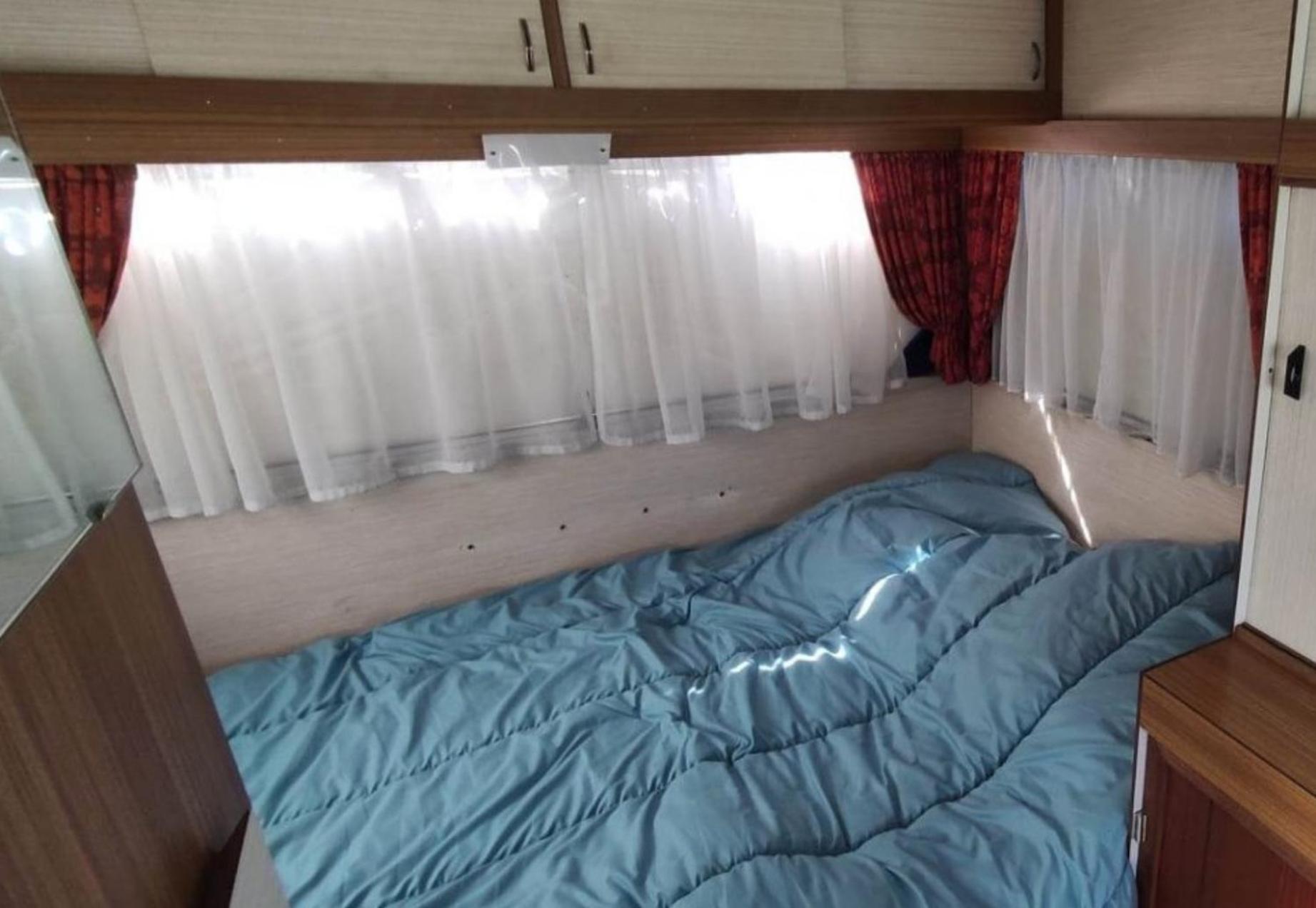 Camping Le Val Aux Fees - Broceliande Concoret エクステリア 写真