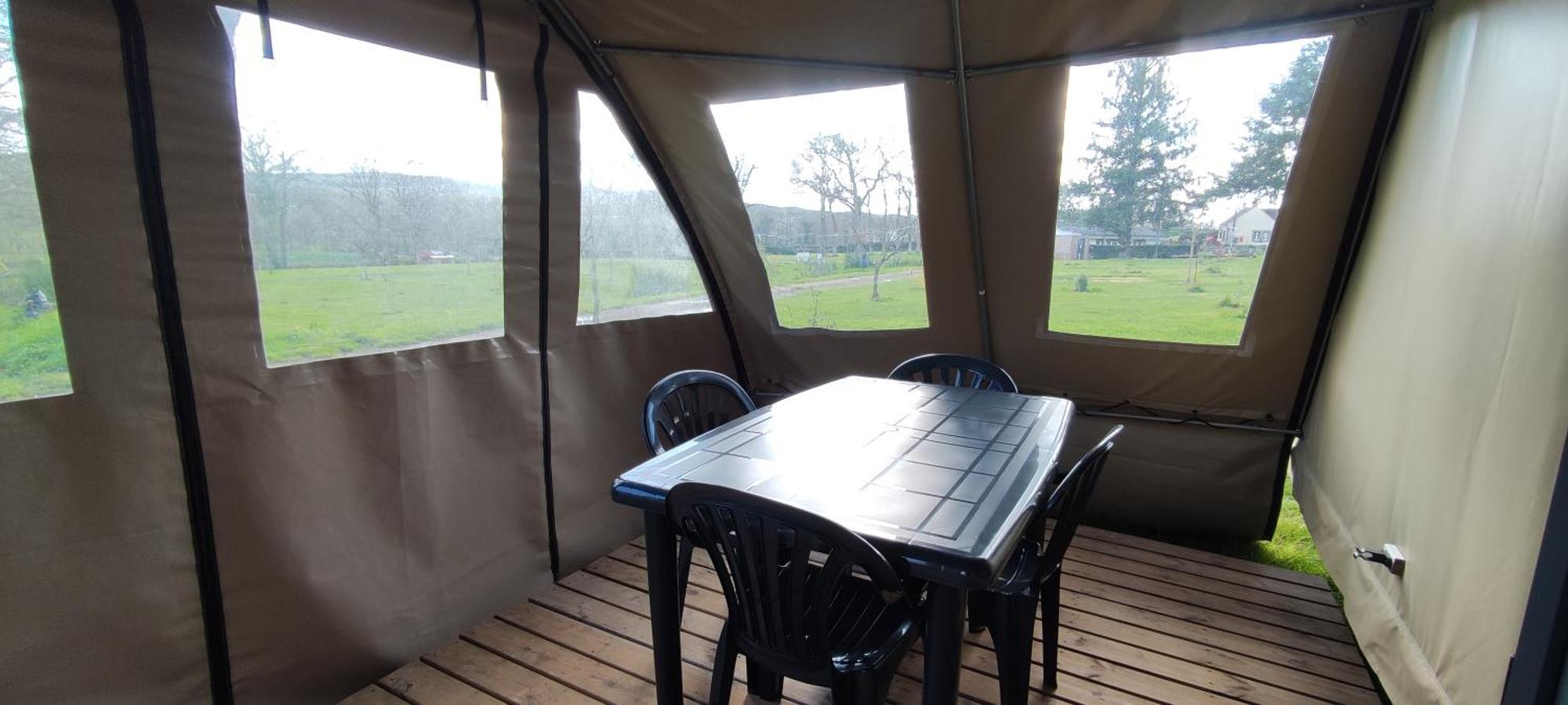 Camping Le Val Aux Fees - Broceliande Concoret エクステリア 写真