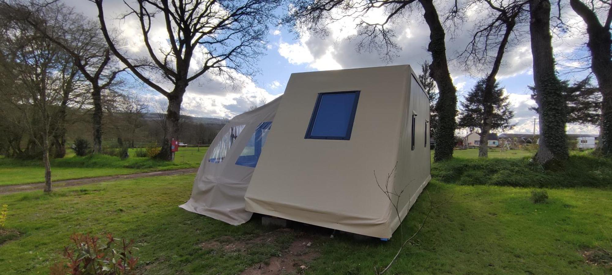 Camping Le Val Aux Fees - Broceliande Concoret エクステリア 写真