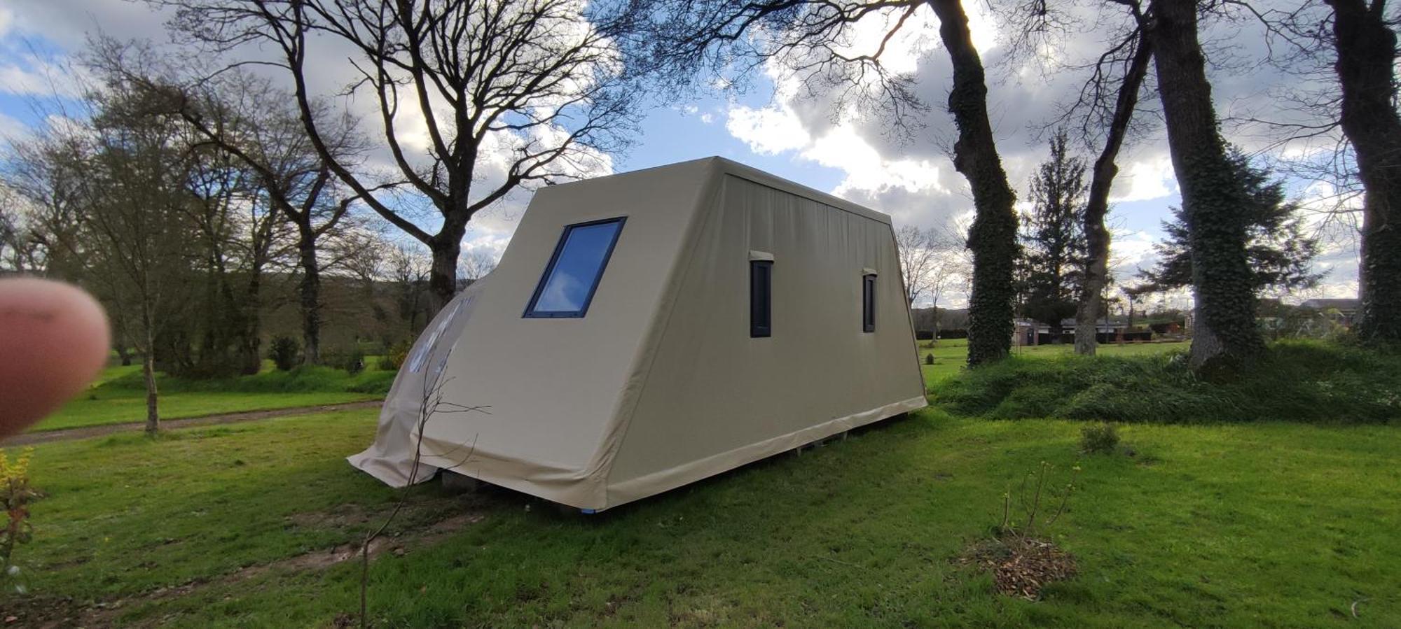 Camping Le Val Aux Fees - Broceliande Concoret エクステリア 写真