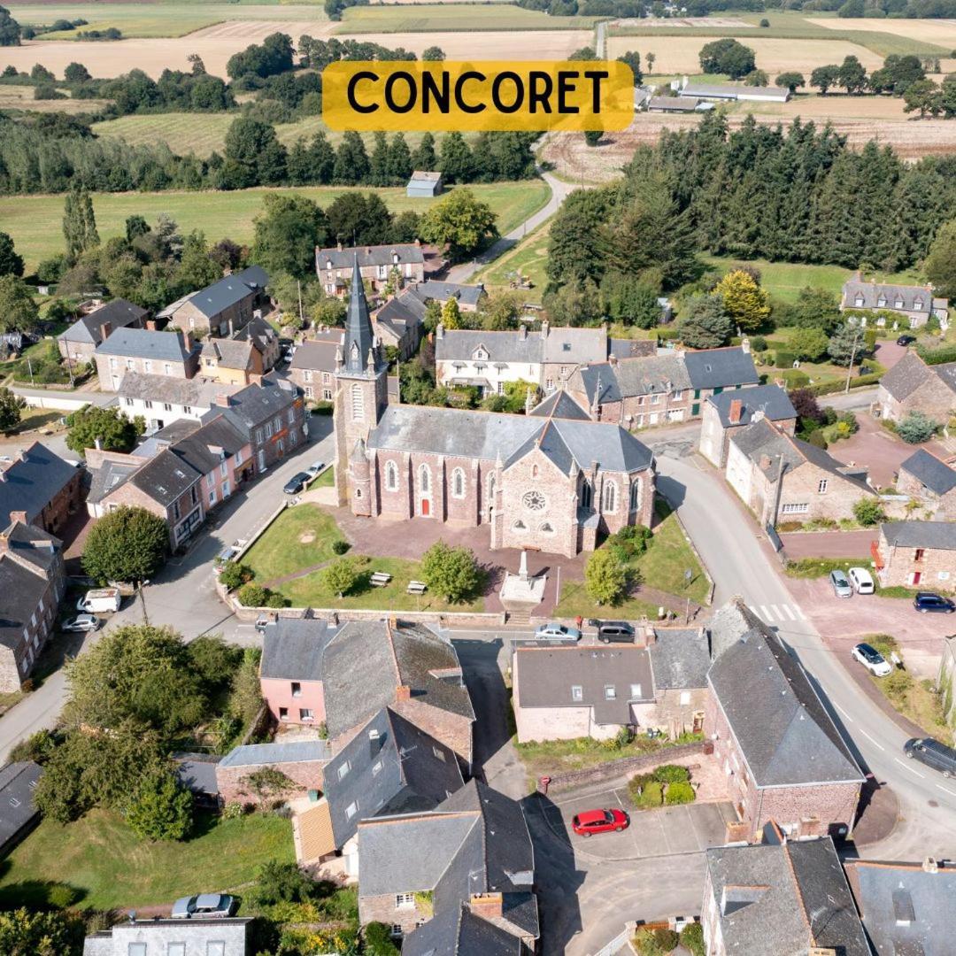 Camping Le Val Aux Fees - Broceliande Concoret エクステリア 写真